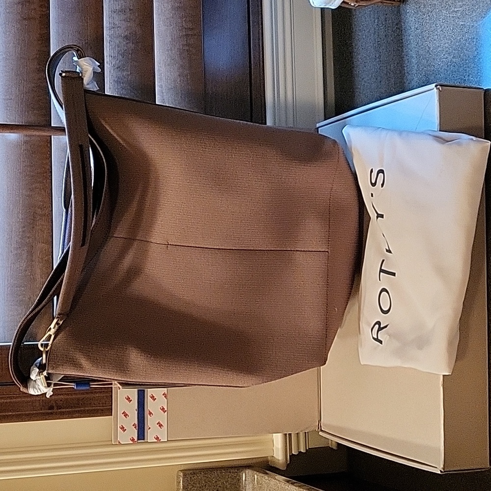 Rothys Rich Coco Bucket Bag, New with tags, bag and box
